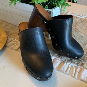 Lucky Brand Black Yeats Clogs Studded